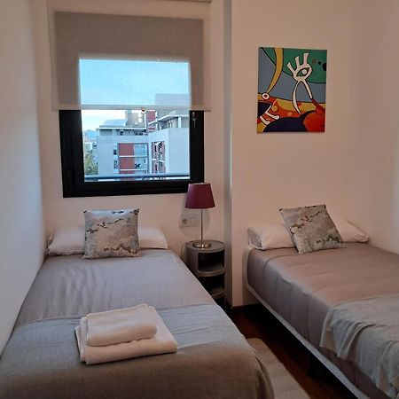 Modern Apartment, With Parking, Close To The Beach!! Sant Adrià de Besòs Esterno foto