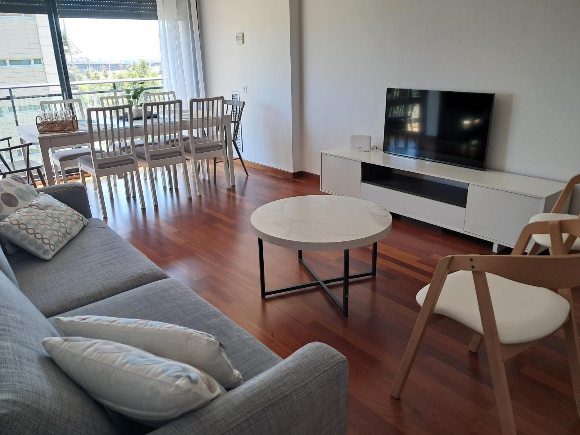 Modern Apartment, With Parking, Close To The Beach!! Sant Adrià de Besòs Esterno foto