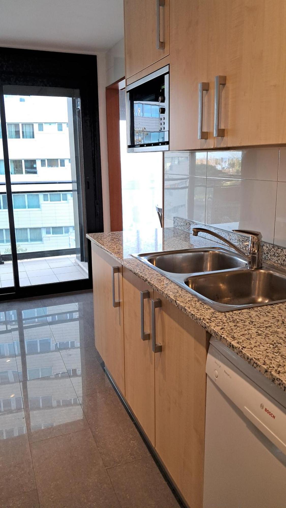 Modern Apartment, With Parking, Close To The Beach!! Sant Adrià de Besòs Esterno foto