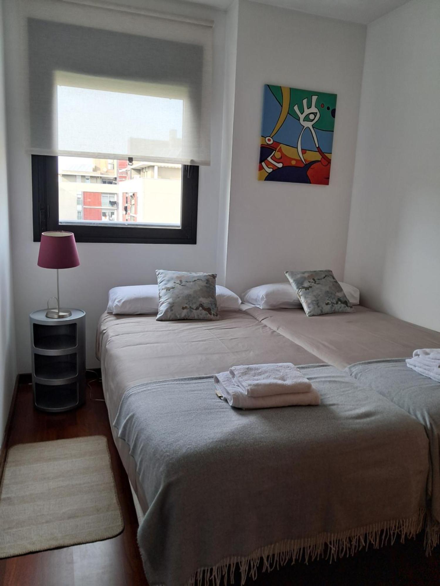 Modern Apartment, With Parking, Close To The Beach!! Sant Adrià de Besòs Esterno foto